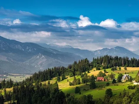 Gdzie pojechać na weekend: pomysły na krótkie wycieczki po Ukrainie