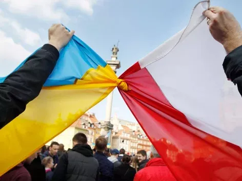 Beating card vs temporary protection in Poland: what is the difference and what do Ukrainians choose?