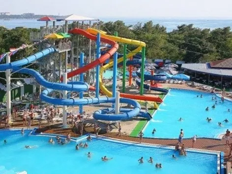 Top 5 hotels with a water park in Ukraine: where to relax with children?