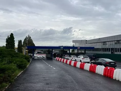 Deux postes de contrôle seront fermés à la frontière avec la Slovaquie et la Hongrie : dates, heures et raisons des restrictions