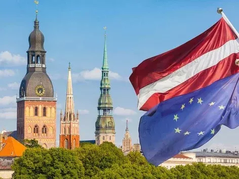 Страхування для в'їзду до Латвії: хто його потребує, правила отримання для різних категорій віз та де його придбати