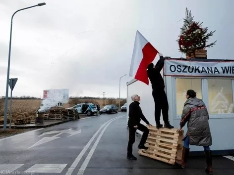 Polish blockade: how did the government agree with carriers to unblock Ukraine's borders?