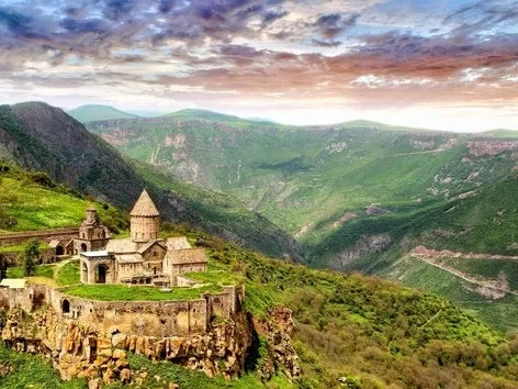 How to get from Armenia to Ukraine: convenient routes and useful tips