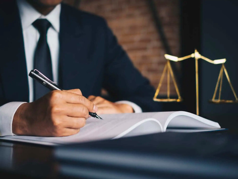 Personal lawyer in Ukraine: what are the benefits and features