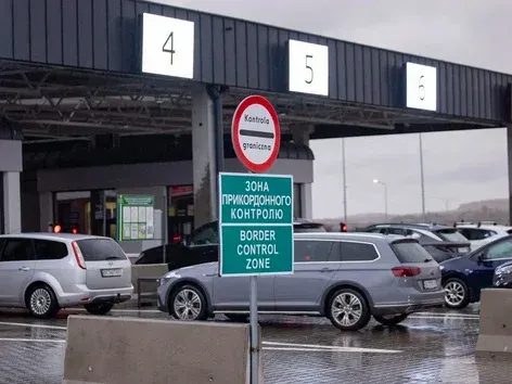 Queues at the Ukrainian border: where the heaviest traffic is during the holiday season