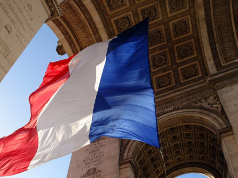Оформление и продление статуса временной защиты во Франции: куда обращаться